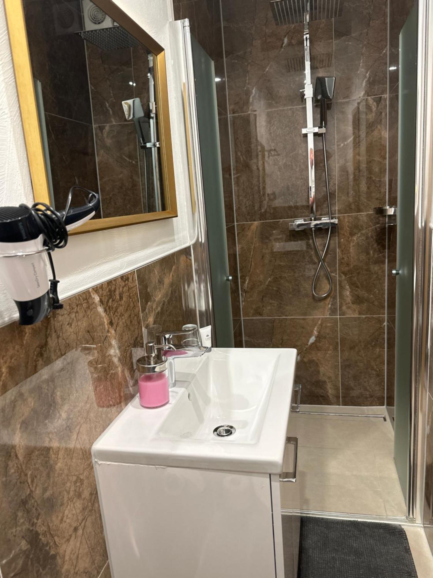 Hotel Bouzid - Laatzen Ngoại thất bức ảnh