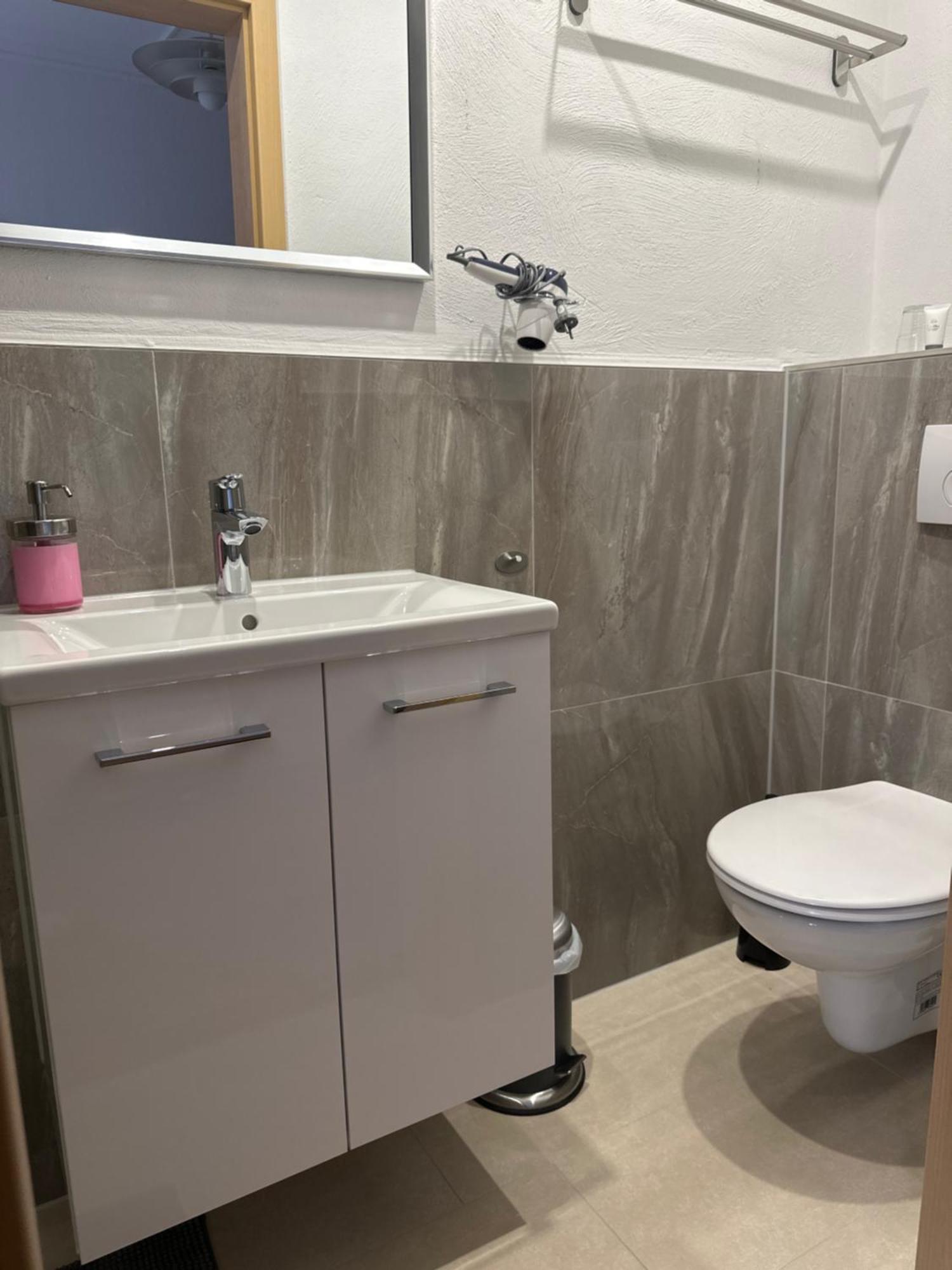 Hotel Bouzid - Laatzen Ngoại thất bức ảnh