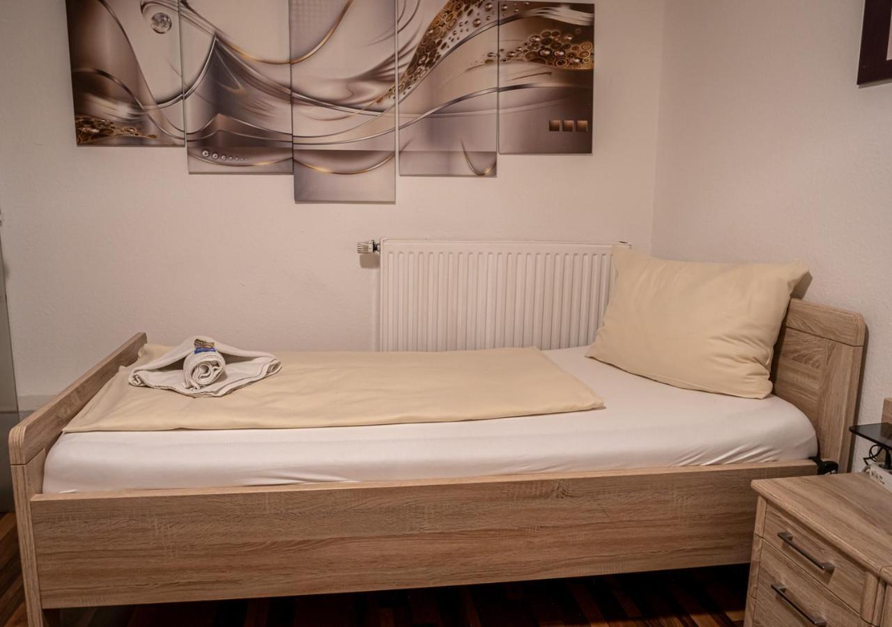 Hotel Bouzid - Laatzen Ngoại thất bức ảnh