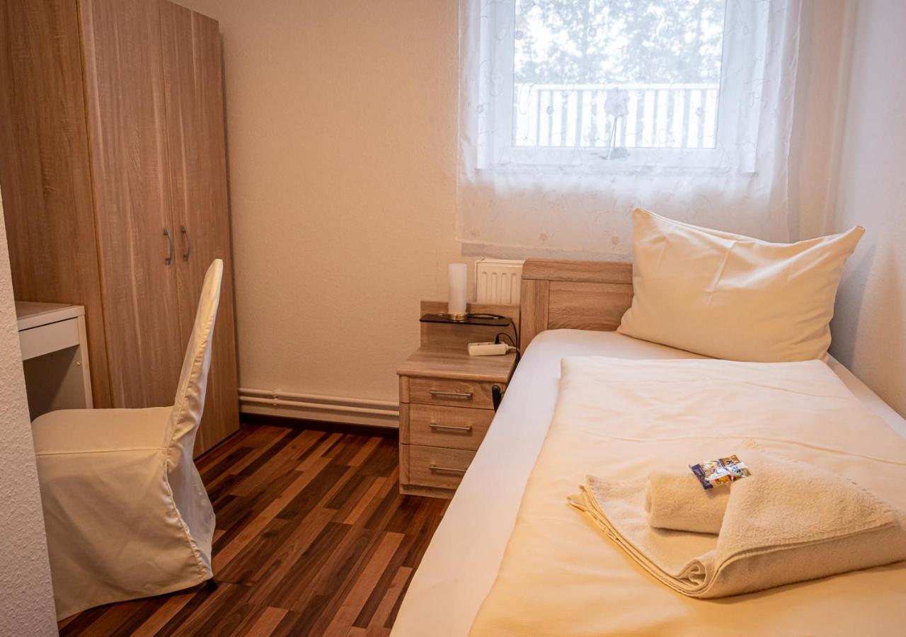 Hotel Bouzid - Laatzen Ngoại thất bức ảnh
