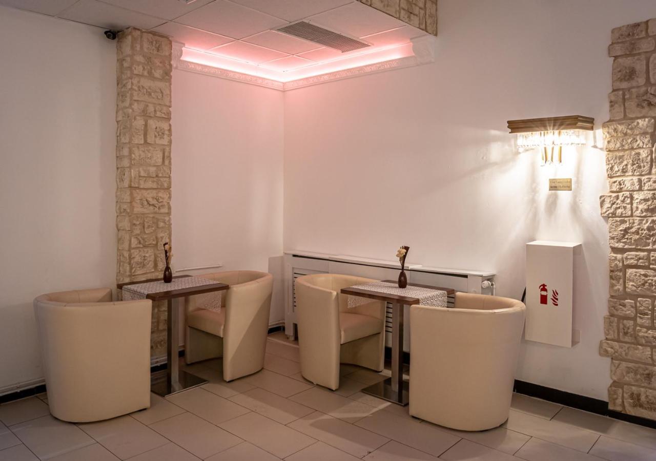 Hotel Bouzid - Laatzen Ngoại thất bức ảnh