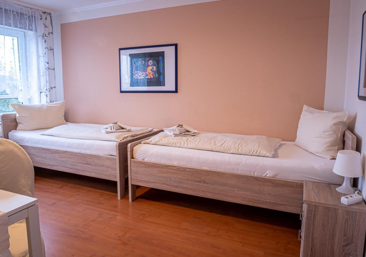 Hotel Bouzid - Laatzen Ngoại thất bức ảnh